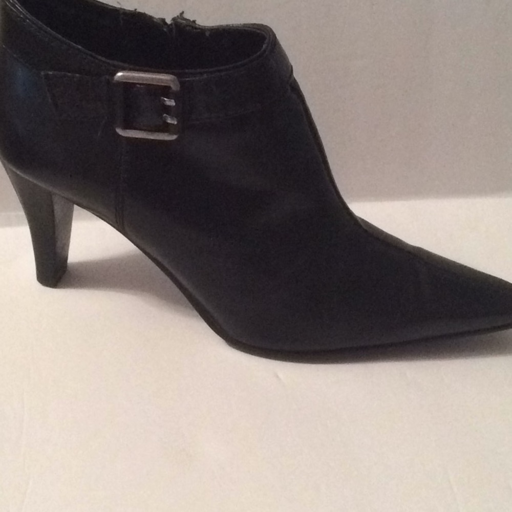 Bandolino Black Ankle Boots.